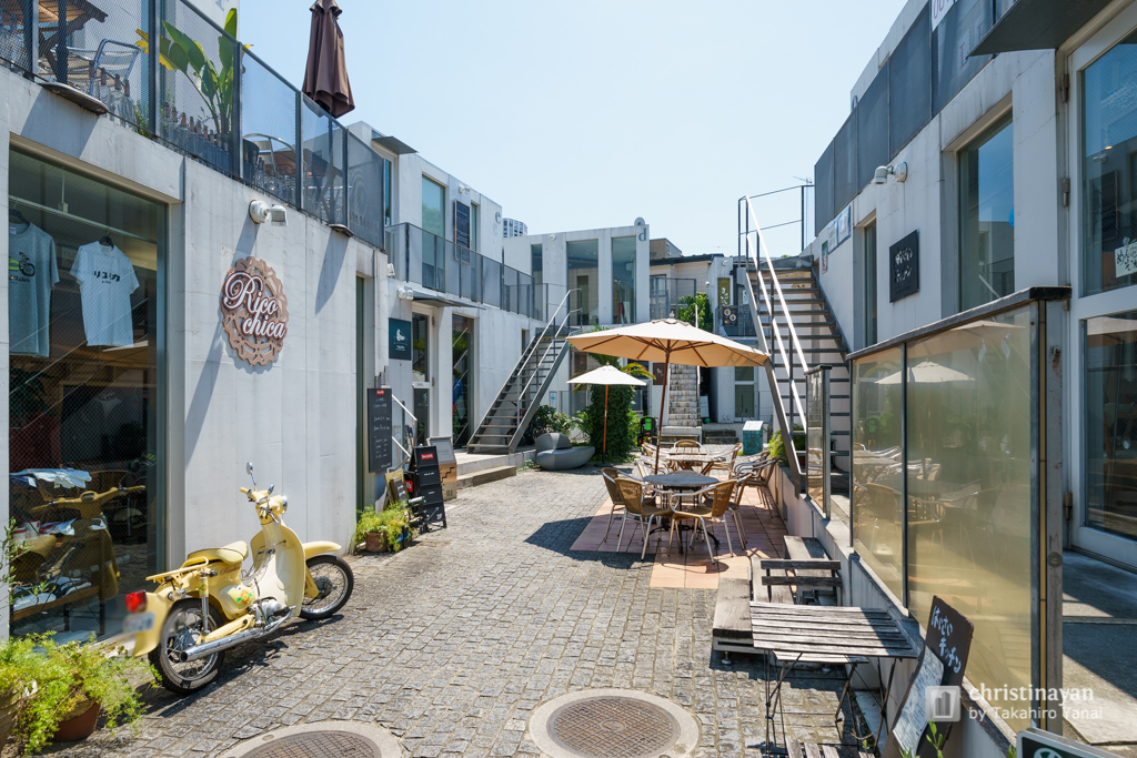 Exterior view of sarugaku (サルガク)