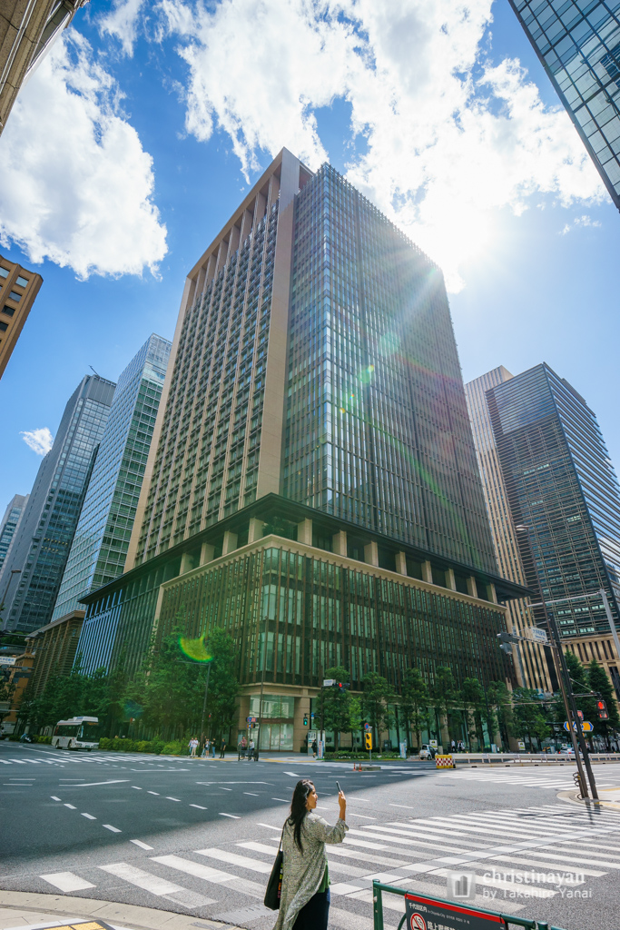 Full view of Sumitomo Mitsui Banking Corporation Head Office Building (三井住友銀行本店ビルディング)