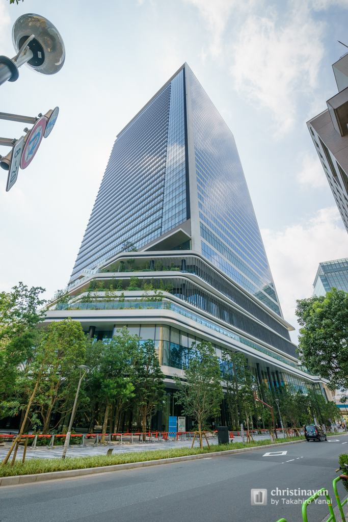 Full view of Tokyo Portcity Takeshiba (東京ポートシティ竹芝)