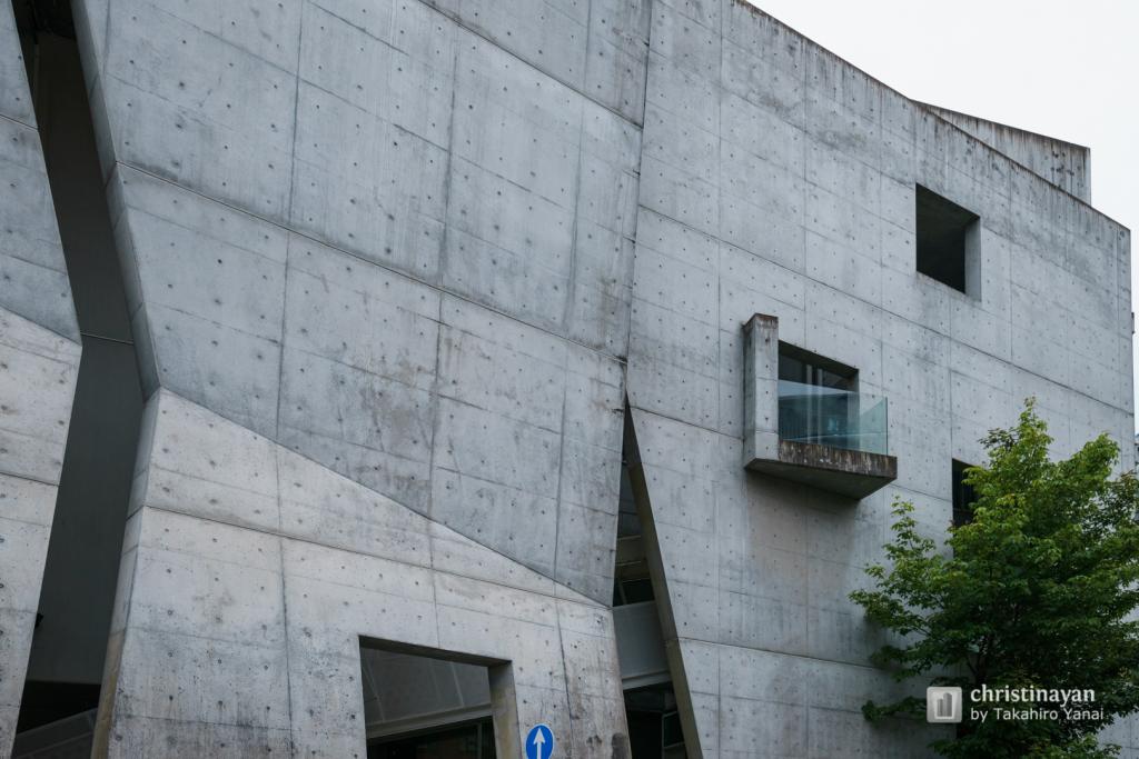 Exterior view of Third Millennium Gate (サードミレニアムゲート)