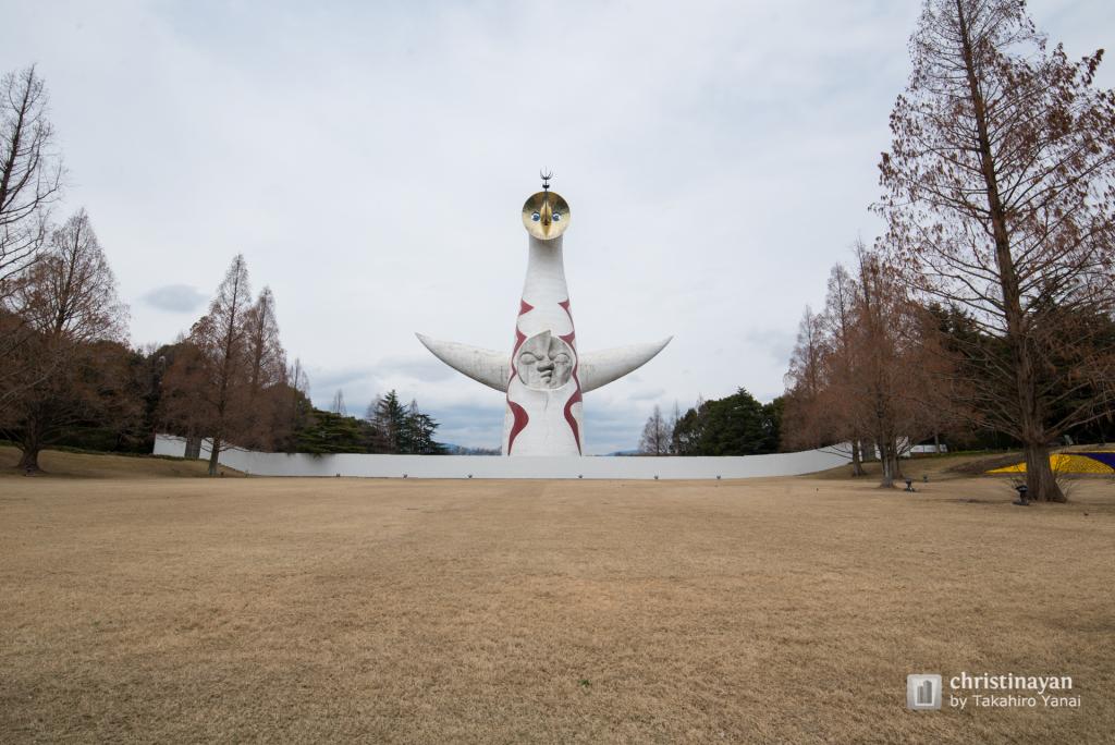 Exterior view of Tower of Sun (太陽の塔)