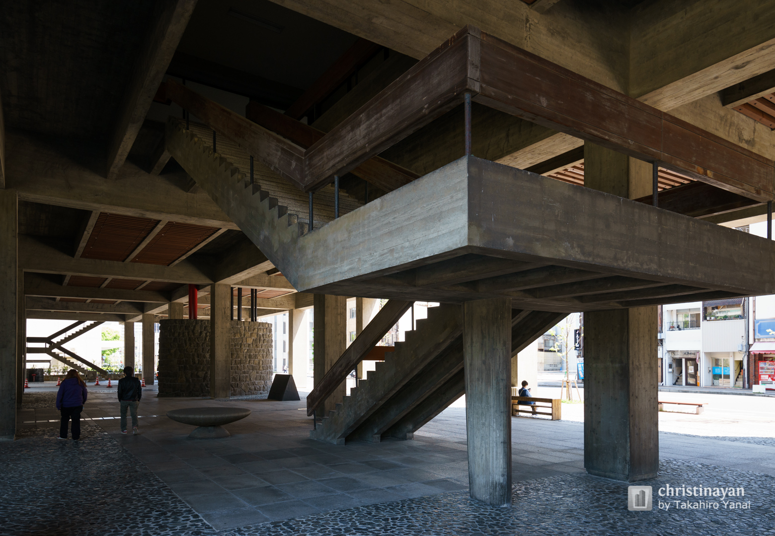 Indoor view of Kagawa Prefectural Government Office, East Building (香川県庁舎　東館)