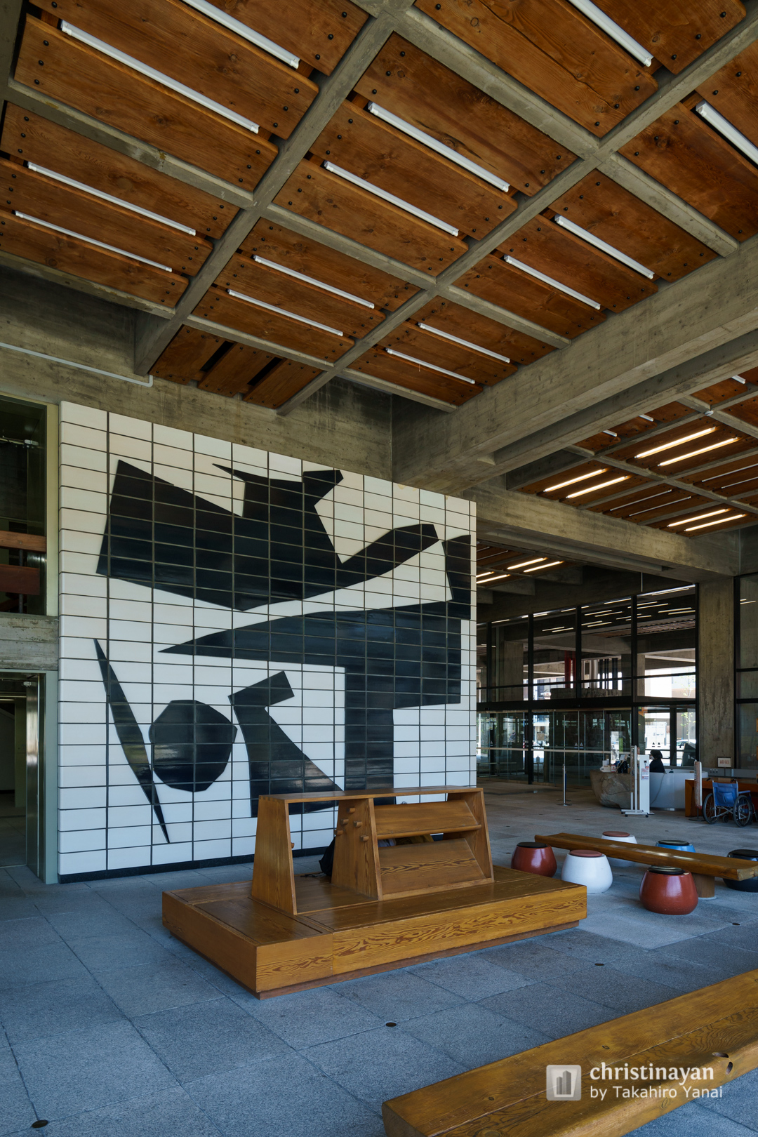 Indoor view of Kagawa Prefectural Government Office, East Building (香川県庁舎　東館)