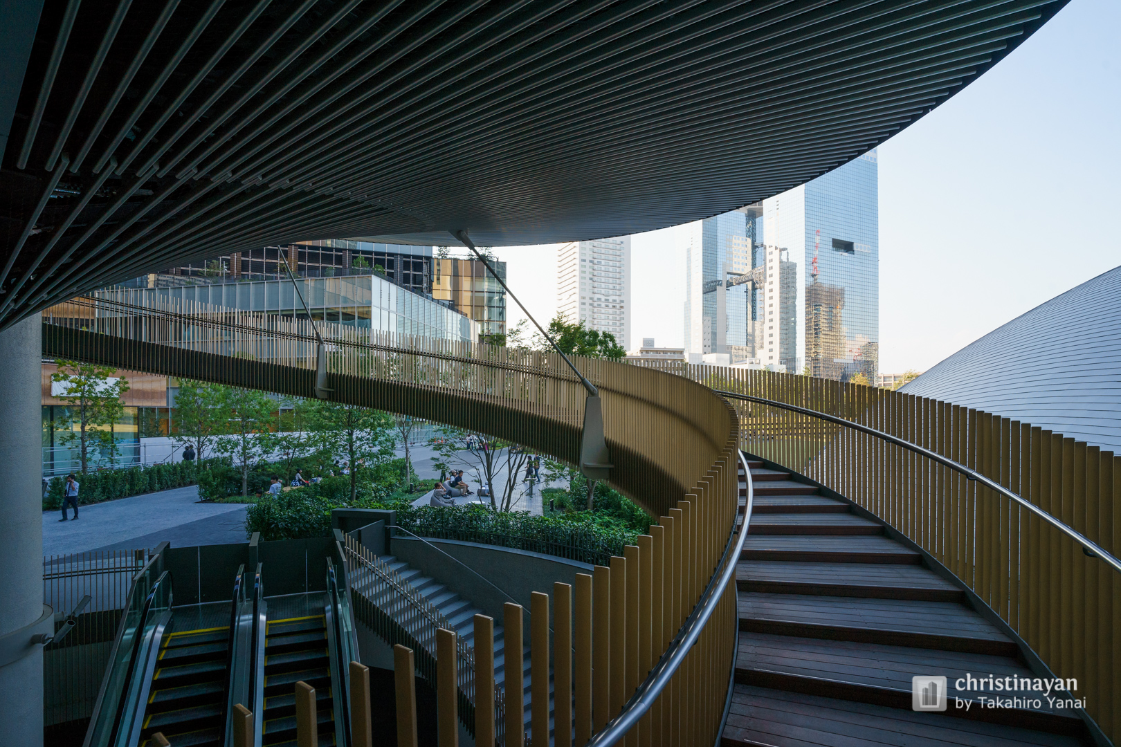 Exterior view of Grand Green Osaka, Gate Lantern (グラングリーン大阪　ゲートランタン)