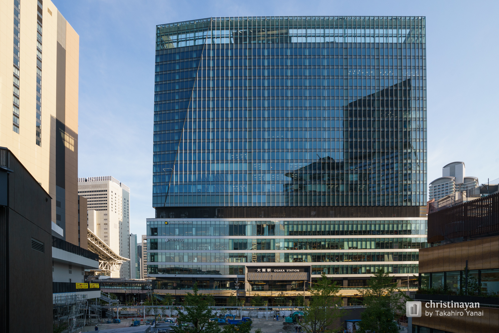 The facade of Inogate Osaka (イノゲート大阪)