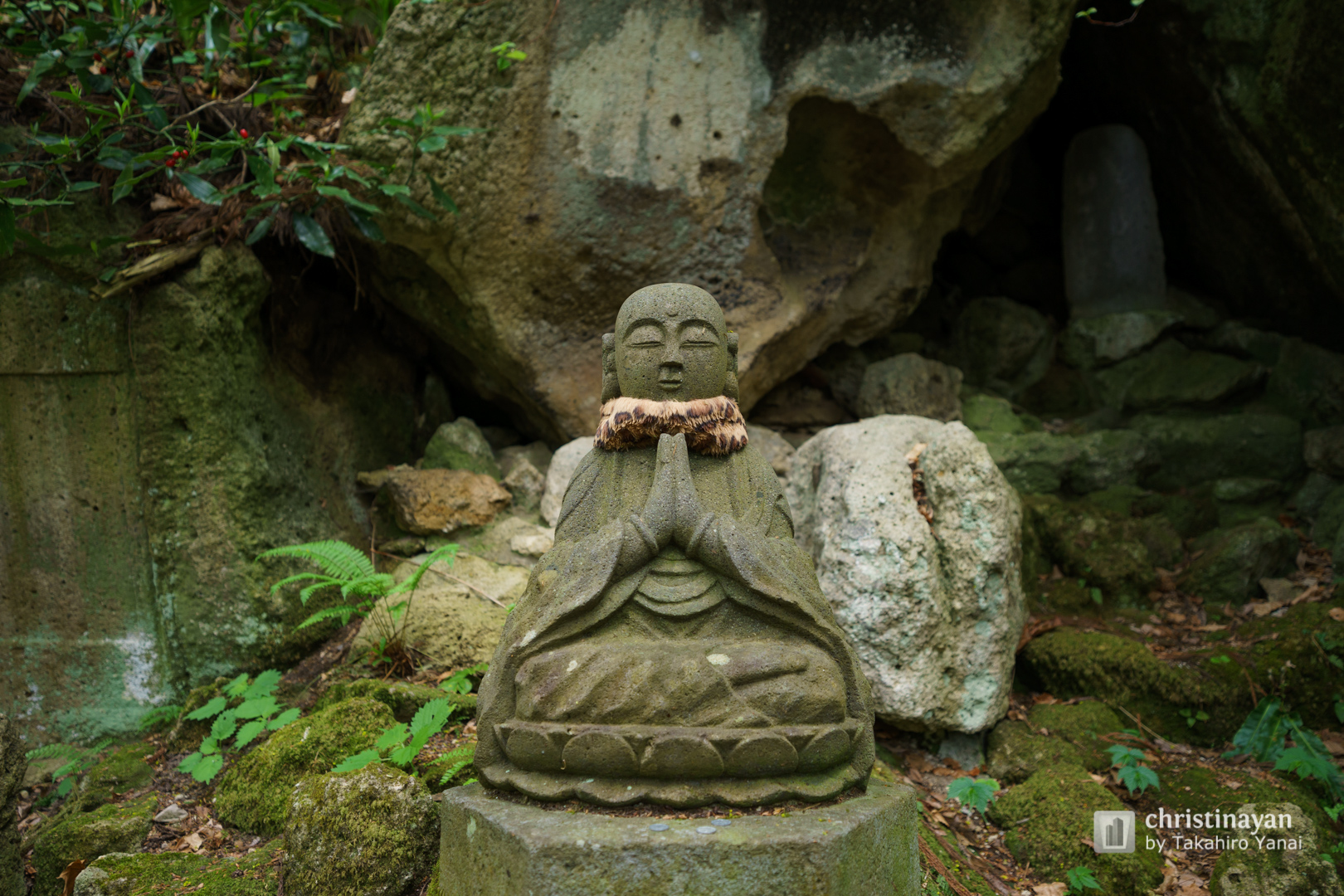 Exterior view of Rissyakuji Temple (宝珠山　阿所川院　立石寺)