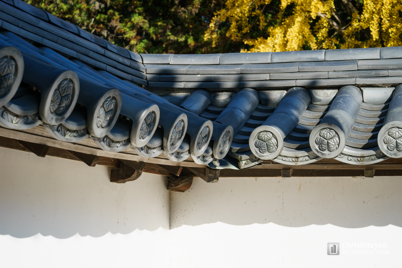 Exterior view of Tada Shrine (多田神社)