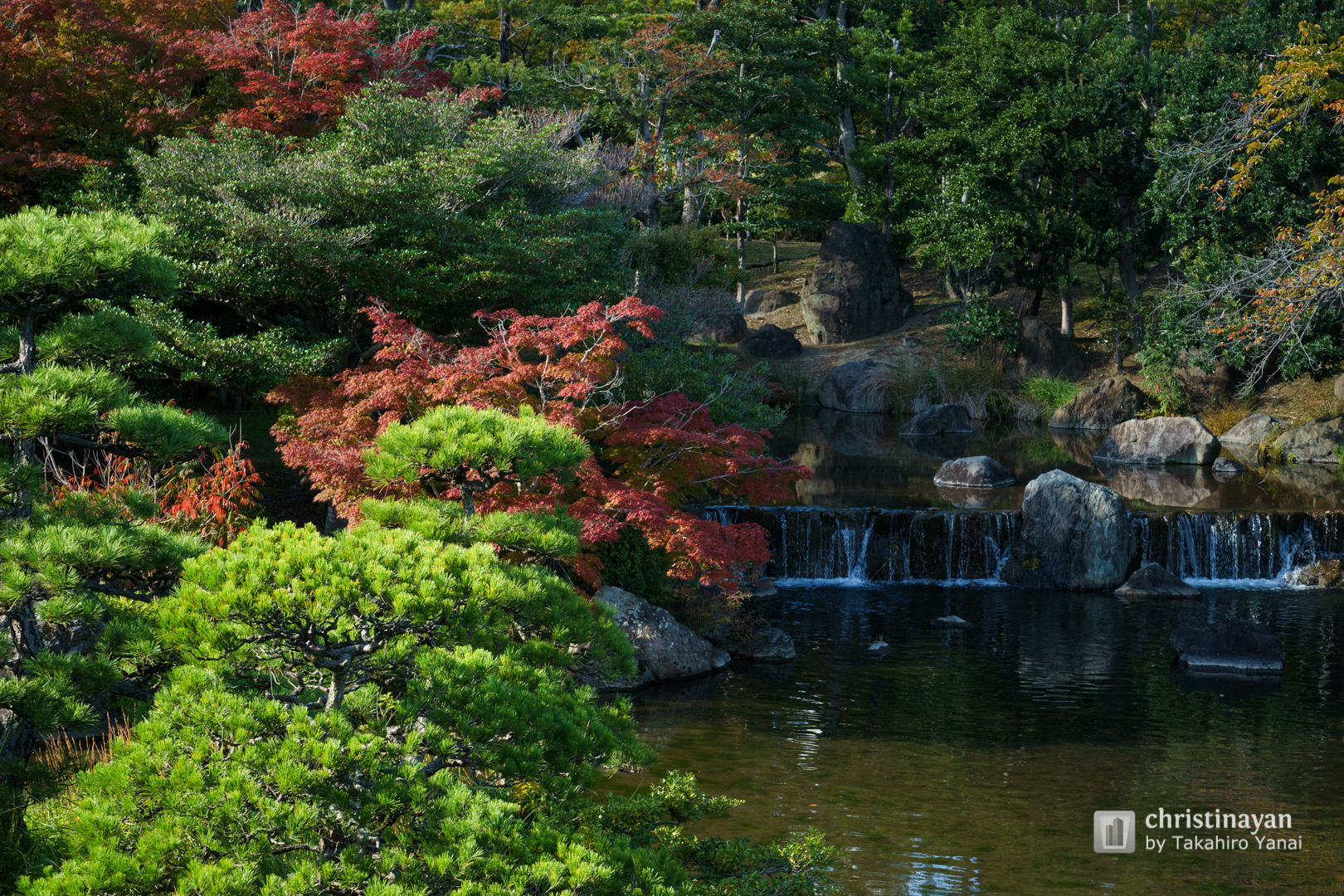 Exterior view of Expo 70 Commemoration Park, Japanese garden (日本万国博覧会記念公園　日本庭園)