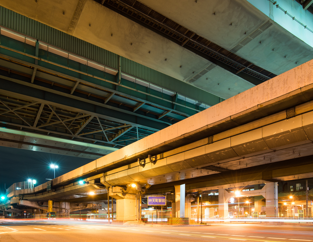 Bentencho Crossing (弁天町駅前交差点)
