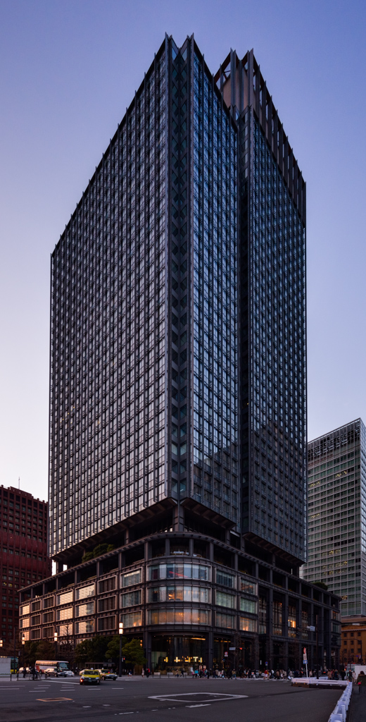 General view of Shin Marunouchi Building (新丸の内ビルディング)