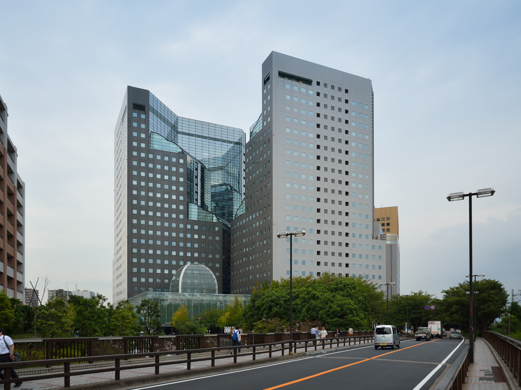 General view of Solid Square (ソリッドスクエア)