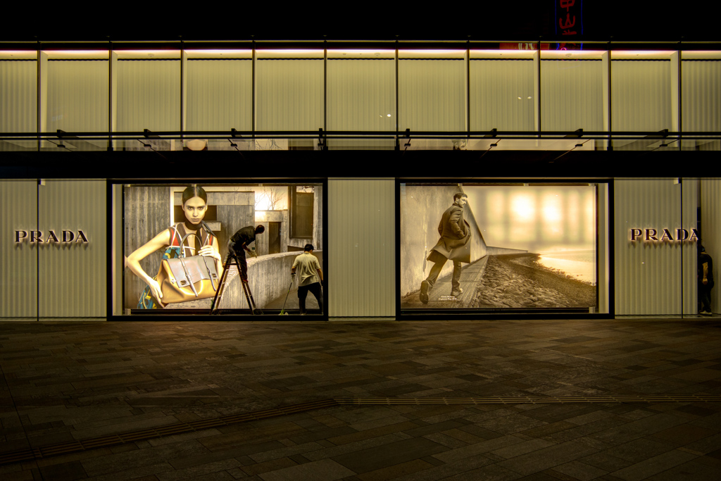 Getting ready (深夜の準備)