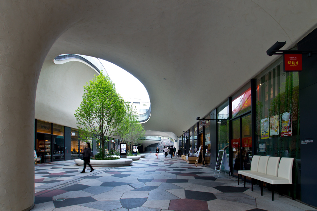 Shinjuku East Side Square (新宿イーストサイドスクエア)