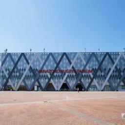 Exterior view of Hanazono Rugby Stadium (東大阪市花園ラグビー場)
