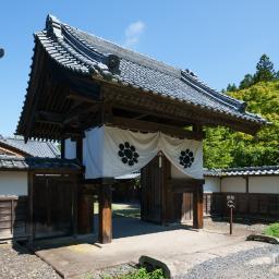 Exterior view of Aizu Bukeyashiki (会津武家屋敷)
