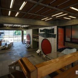 Indoor view of Kagawa Prefectural Government Office, East Building (香川県庁舎　東館)