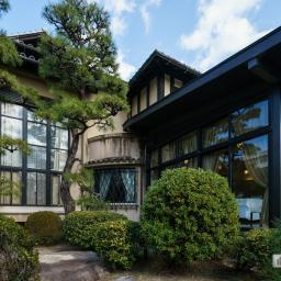 Exterior view of Ichizo Kobayashi Museum (小林一三記念館)