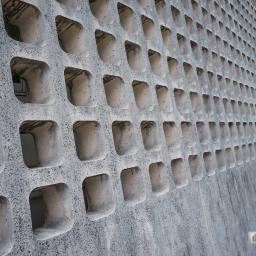 Exterior view of Okinawa Prefectural Museum and Art Museum (沖縄県立博物館・美術館「おきみゅー」)