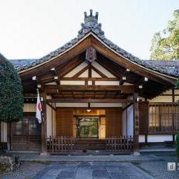 Exterior view of Tada Shrine (多田神社)