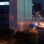 Night stream of elevated expressway (深夜の高架道路)